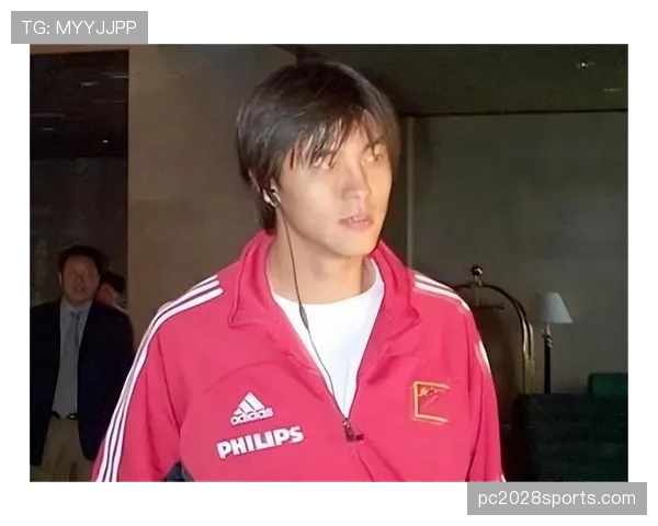 张玉宁家里冰箱贴满训练计划，连喝口水都掐表